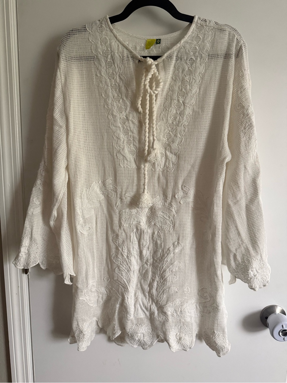 FARM Rio White Scallopped Swim Coverup - Picture 3 of 3